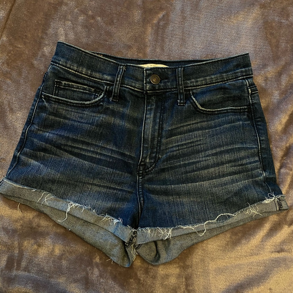 ABERCROMBIE HIGH WAIST SHORTS